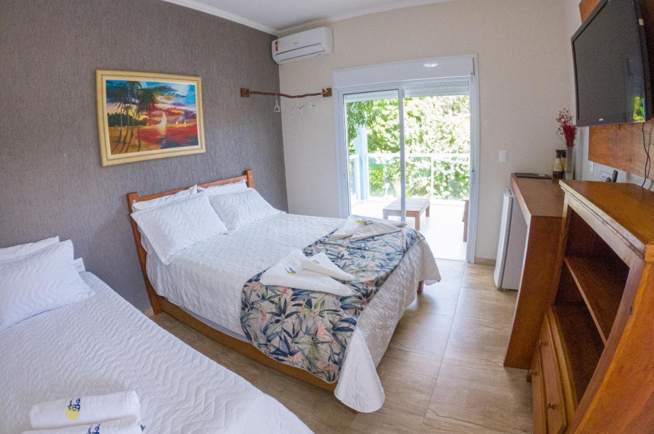 Residencial Aguas De Bare Hotel Sao Sebastiao  Eksteriør billede