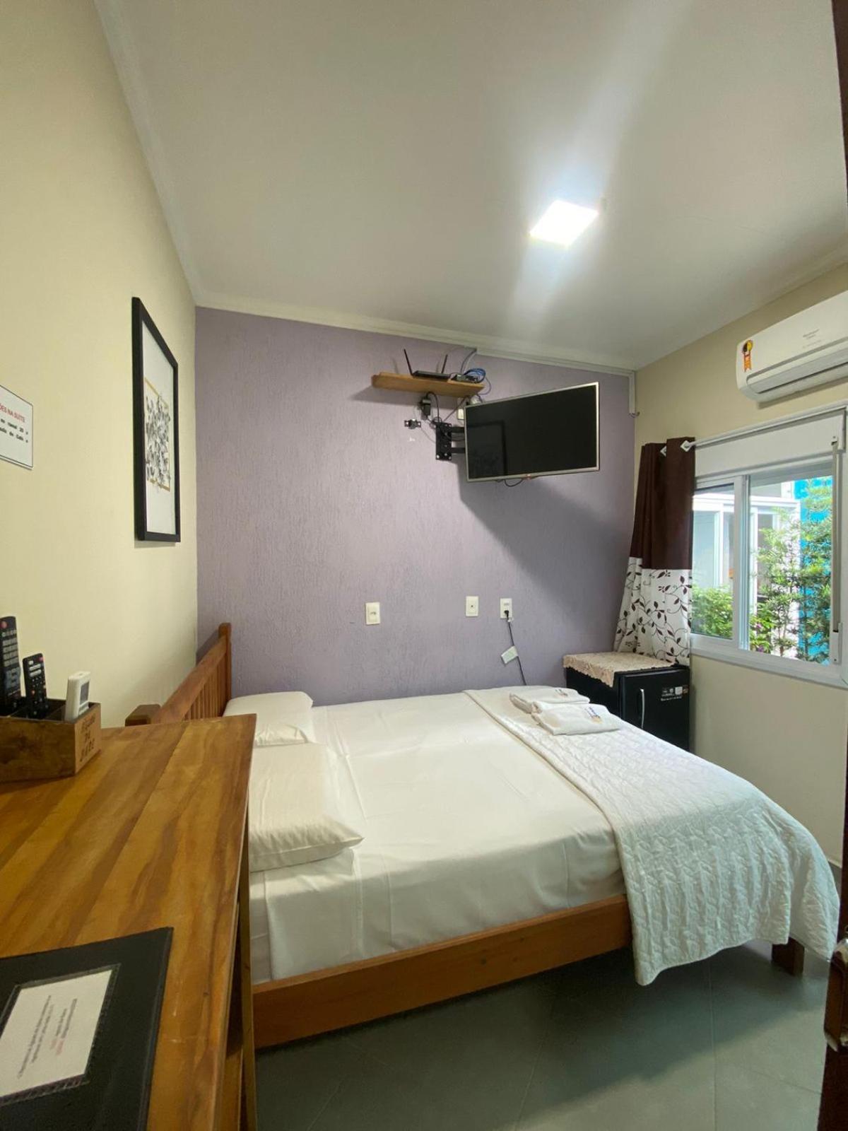 Residencial Aguas De Bare Hotel Sao Sebastiao  Eksteriør billede