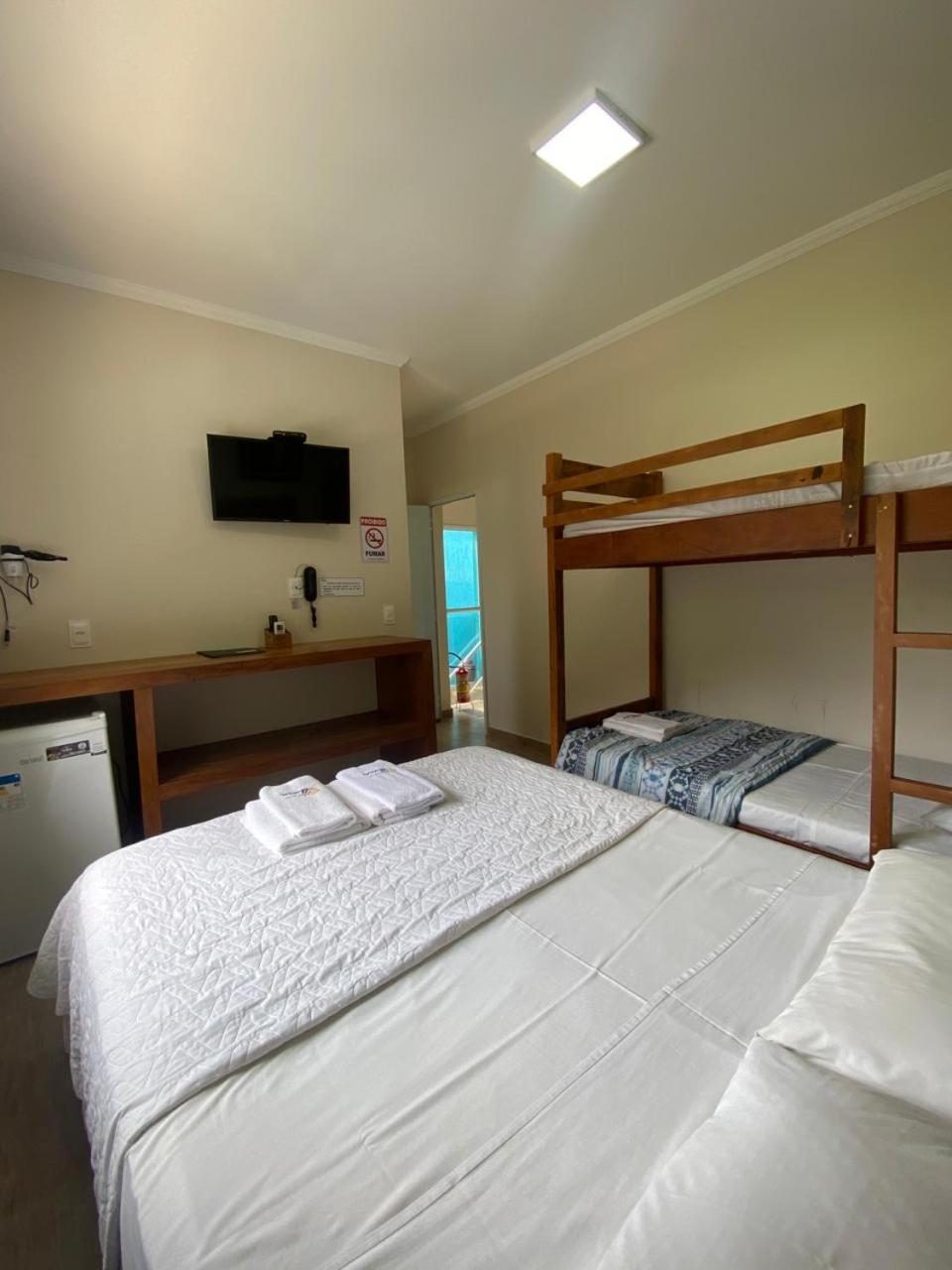Residencial Aguas De Bare Hotel Sao Sebastiao  Eksteriør billede